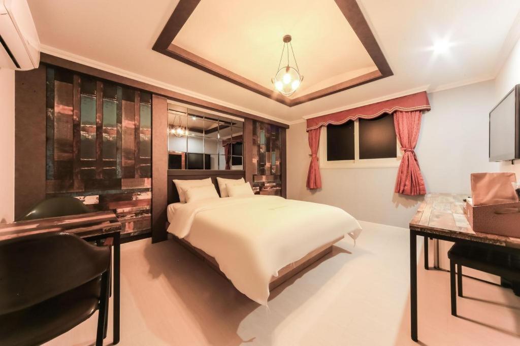 Geoje A-Plus Hotel Εξωτερικό φωτογραφία